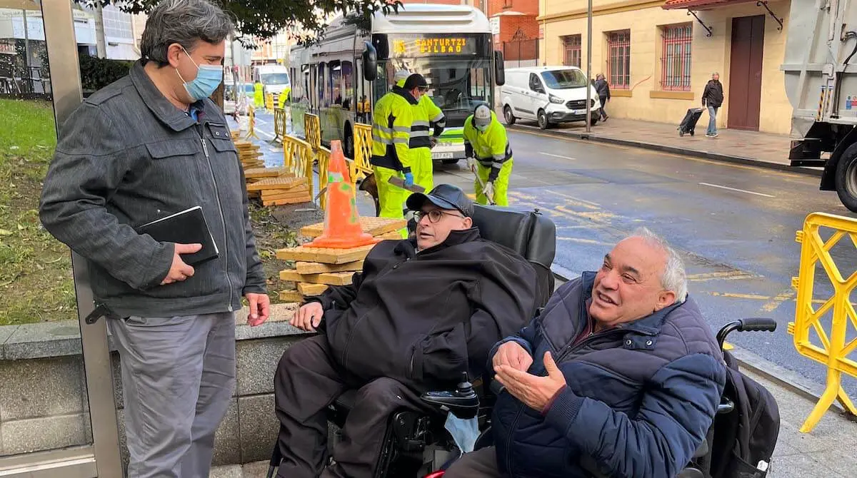 paradas autobús accesibilidad