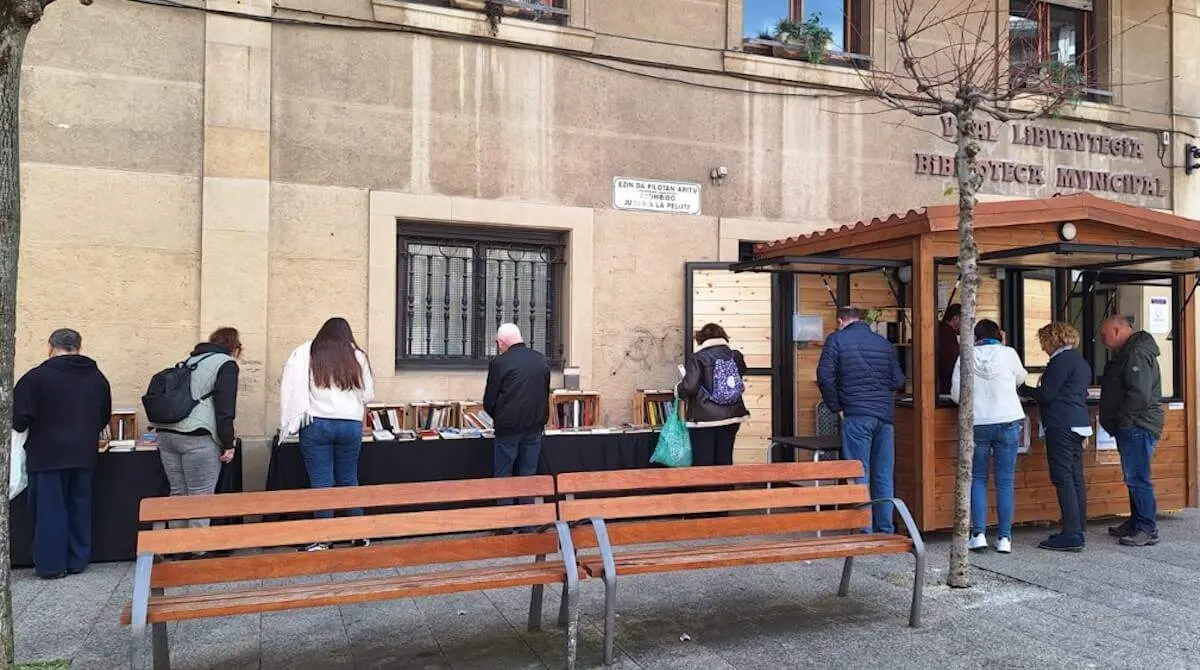 mercadillo-libro-usado-santurtzi