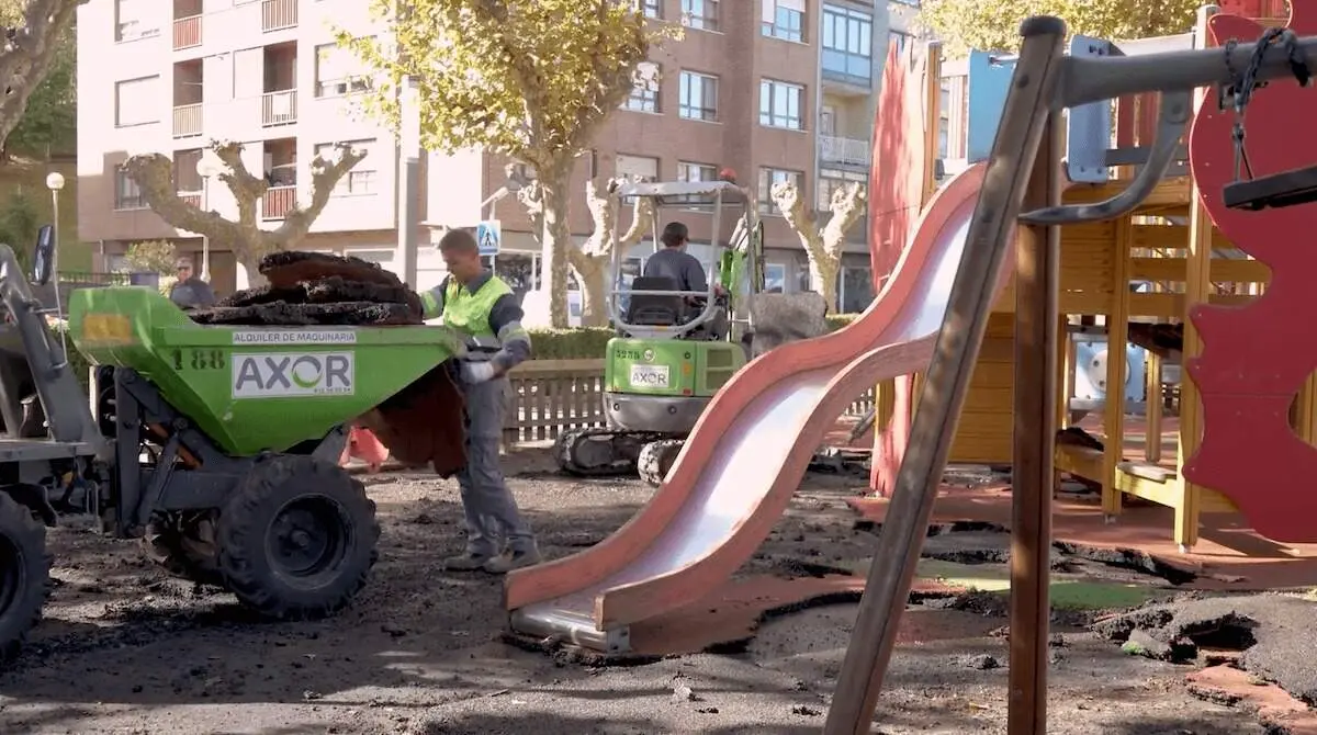 cambio-suelo-parque-sardinera-santurtzi