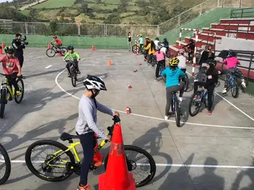 Alumnos en el colegio Emilia Zuza