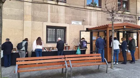 mercadillo-libro-usado-santurtzi