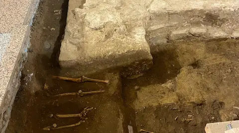restos-arqueológios-excavacion-iglesia-santurtzi