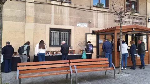 mercadillo-libro-usado-santurtzi