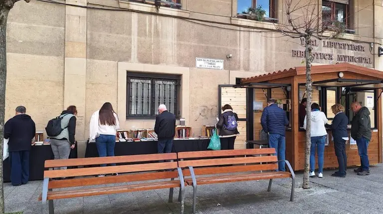 mercadillo-libro-usado-santurtzi