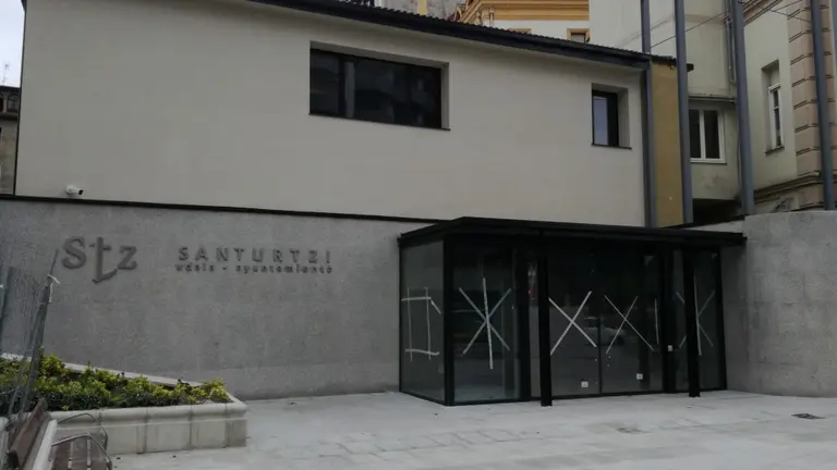 El SAC se encuentra anexo al edificio del Ayuntamiento