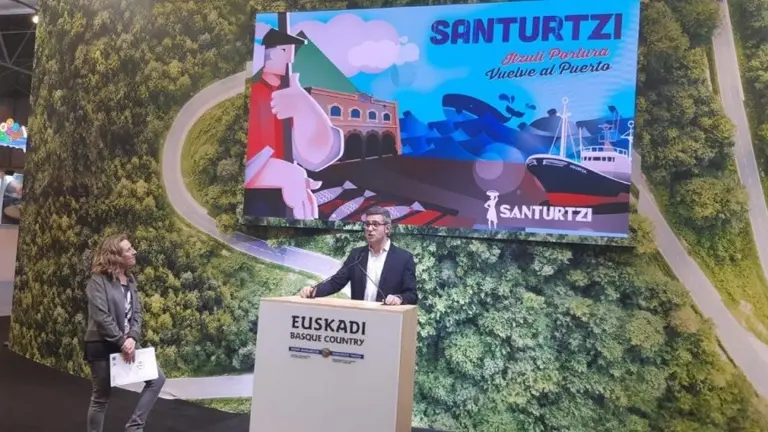 Espacio de la localidad en la feria de turismo