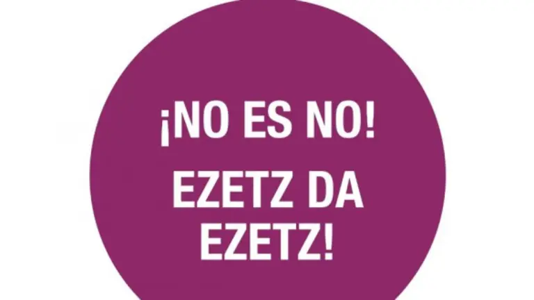 A las 19:30 horas frente al Ayuntamiento