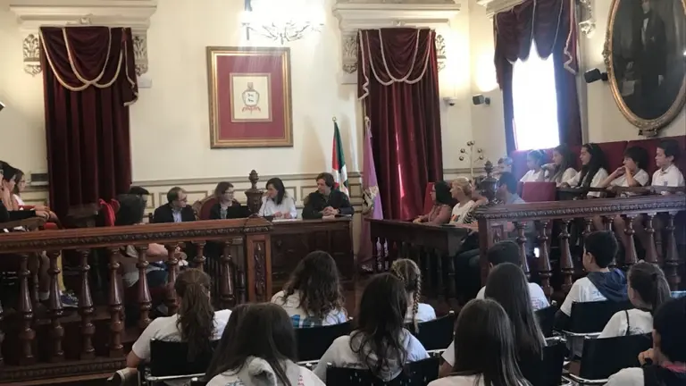 Para prevenir los riesgos asociados a la violencia juvenil