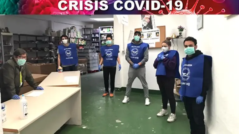 El reparto se ha llevado a cabo con cinco voluntarios