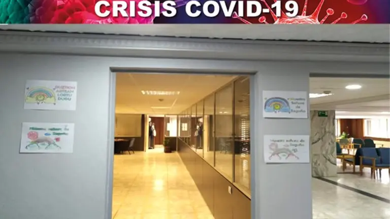 Los residentes han pintado dibujos para animarse