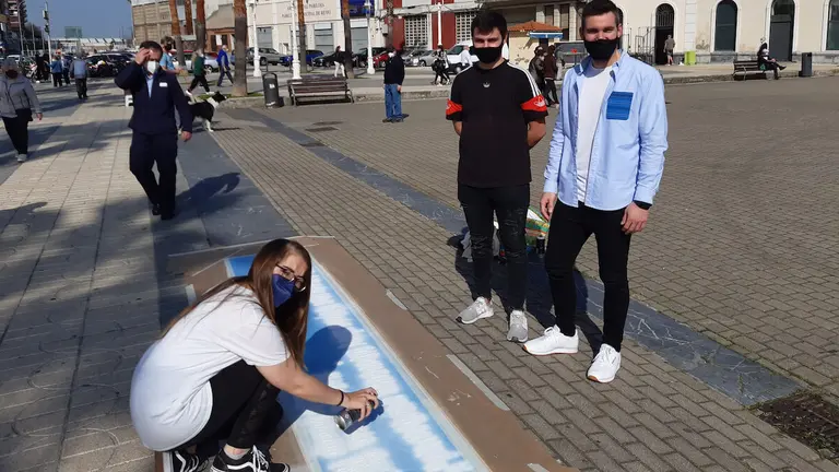 A trav&eacute;s de un c&oacute;digo QR se puede leer informaci&oacute;n adicional de la cita y el autor