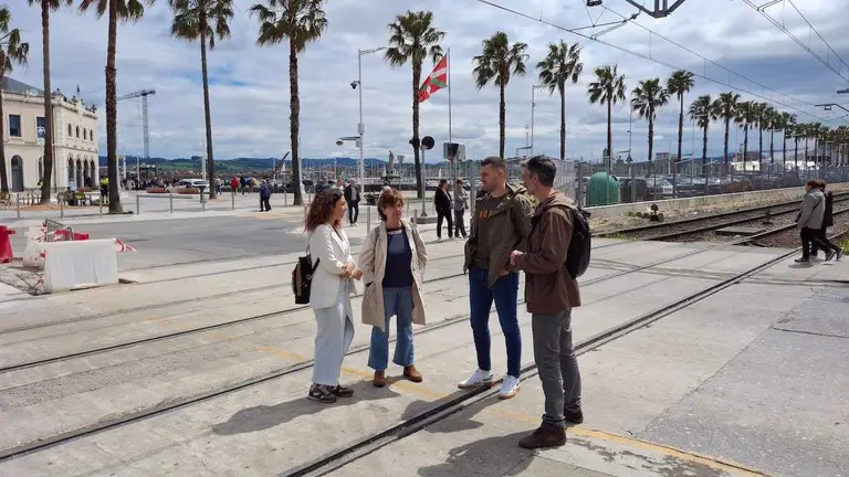 bildu-trenes-fiestas-santurtzijpeg