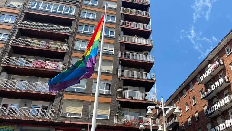 bandera-remo-lgtbi-santurtzi