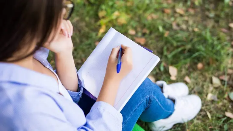 escritura-aire-libre-santurtzi