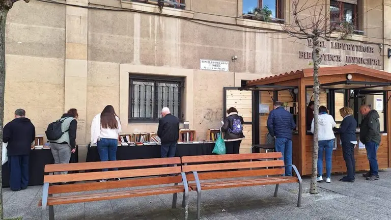 mercadillo-libro-usado-santurtzi